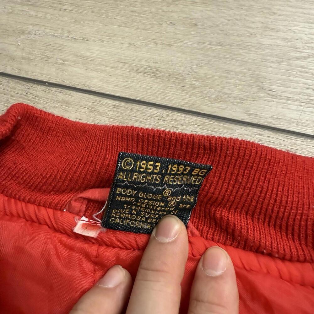Vintage 1993 Body Glove Red Nylon Bomber Jacket Blue Logo Graphic Size L Surf - Picture 5 of 8